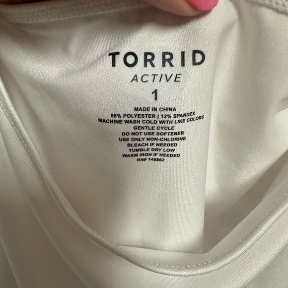 Torrid Active Wear white top short sleeves size 1 good condition‎ - Picture 5 of 5